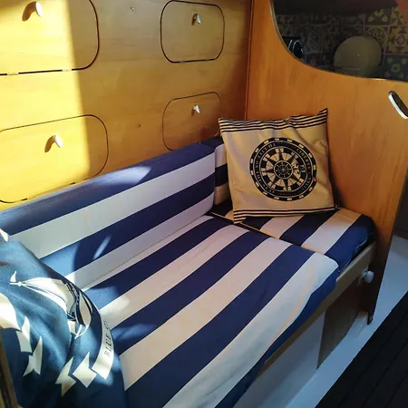Sailing Tours - Night On Board - Alcantara Båthotell *