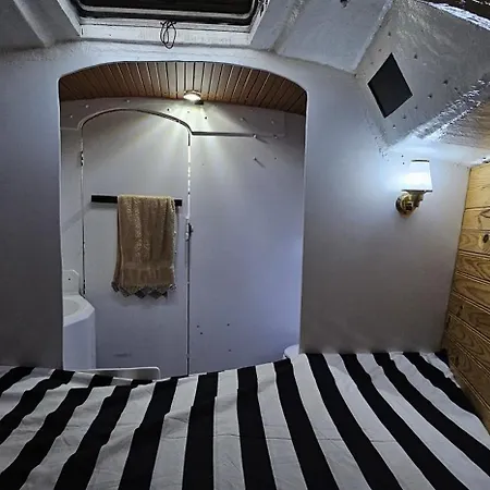 Sailing Tours - Night On Board - Alcantara Lisboa