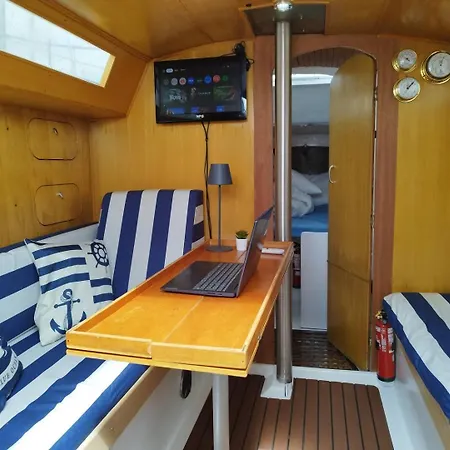 Sailing Tours - Night On Board - Alcantara Lisboa