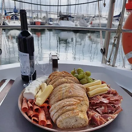 Hotel en barco Sailing Tours - Night On Board - Alcantara *